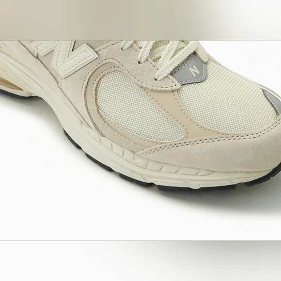 New Balance Cream 2002R Men's Shoes - Picture 4 of 9